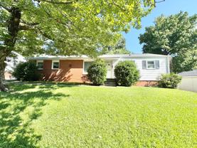 3808 Parkwood Dr - Photo 1 of 1