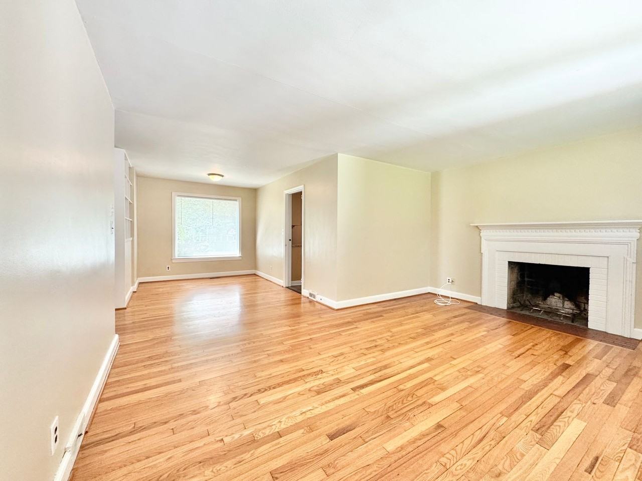 3808 Parkwood Dr - Photo 5 of 18