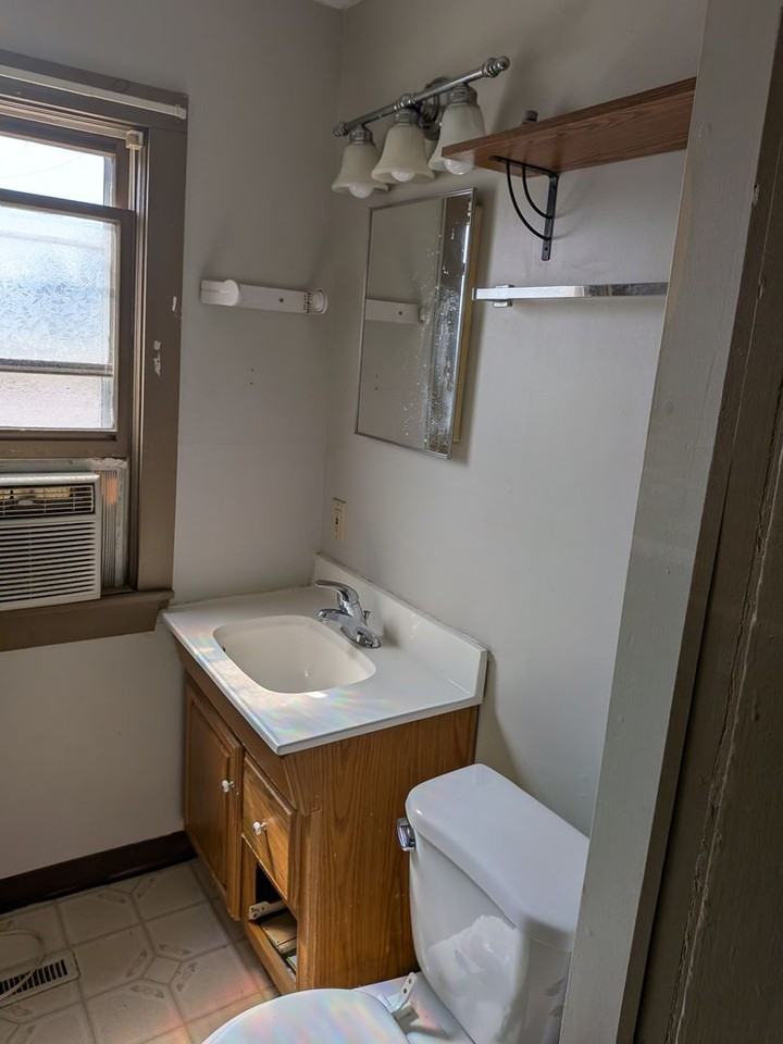 1001 Park St #B - Photo 7 of 14