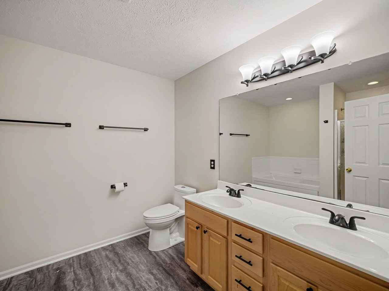 16402 Corby St - Photo 5 of 15