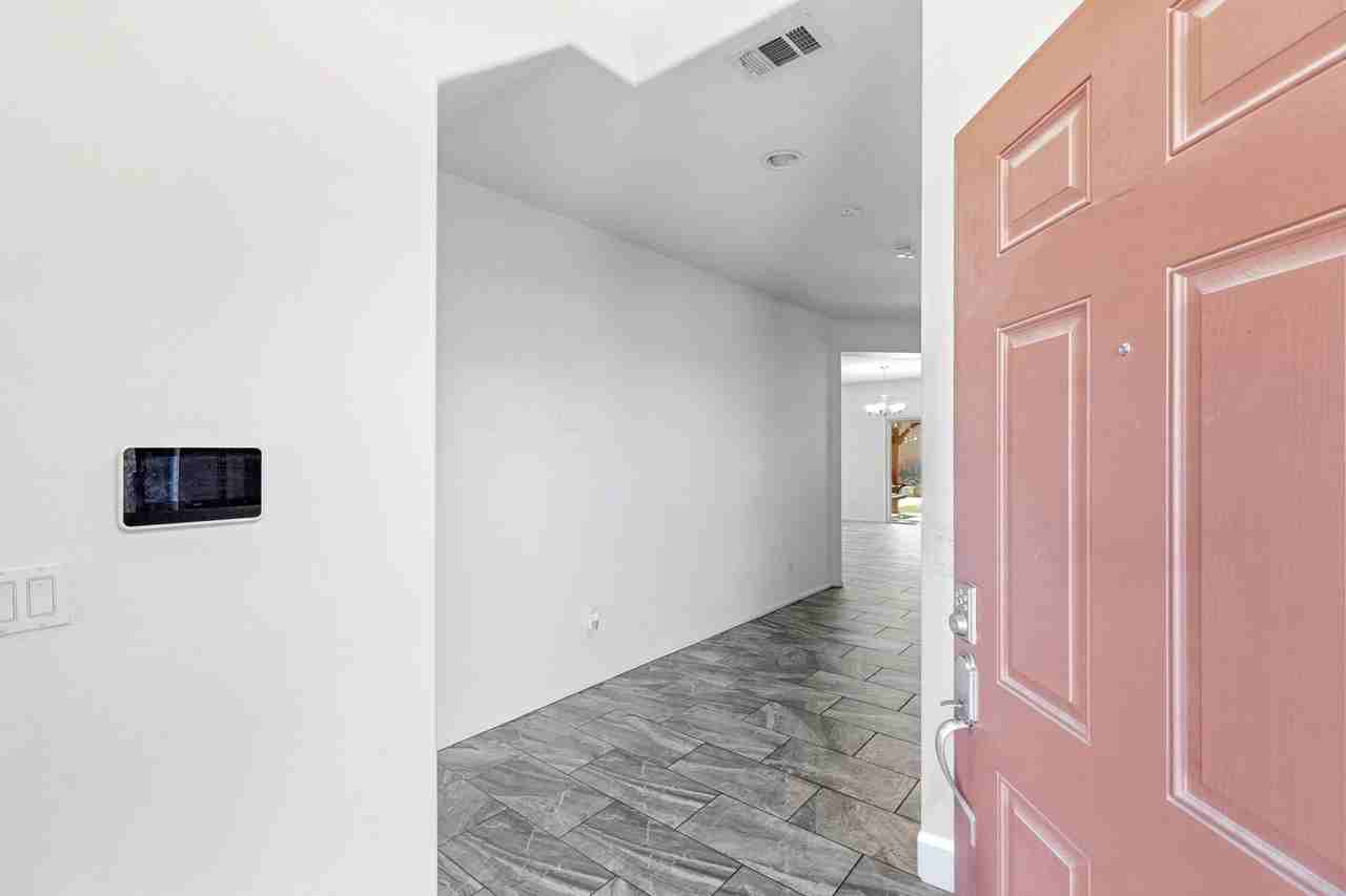 8123 Mosaic Sunrise Ln - Photo 2 of 40