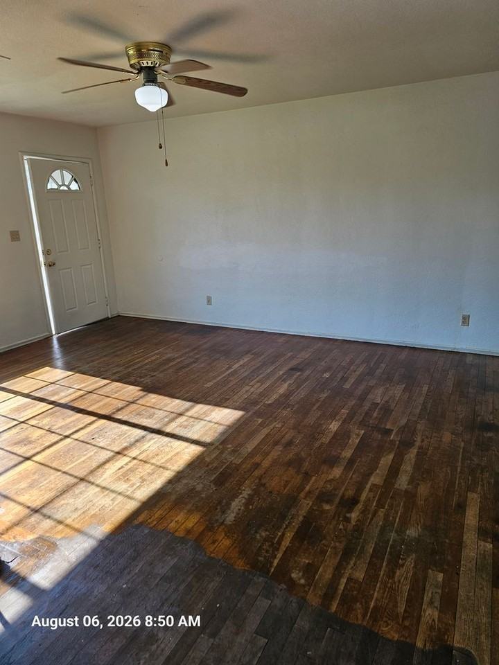 407 S Santa Clara St - Photo 2 of 9