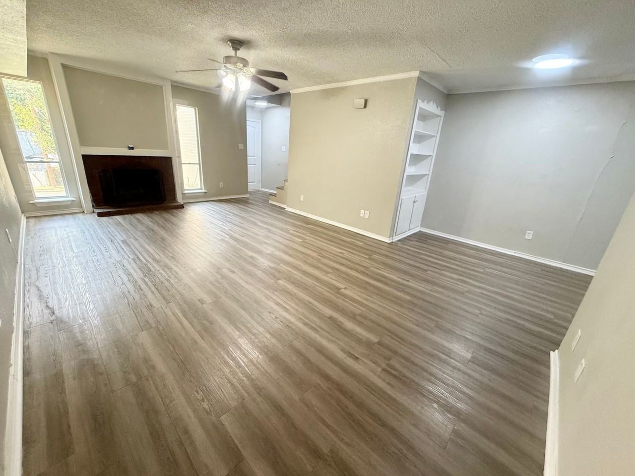 1102 Lilac Dr - Photo 2 of 23