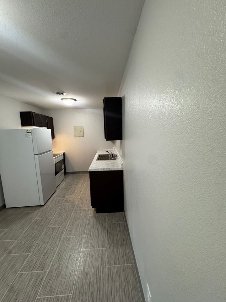 Taylor's Place Apartments - Photo 2 of 24