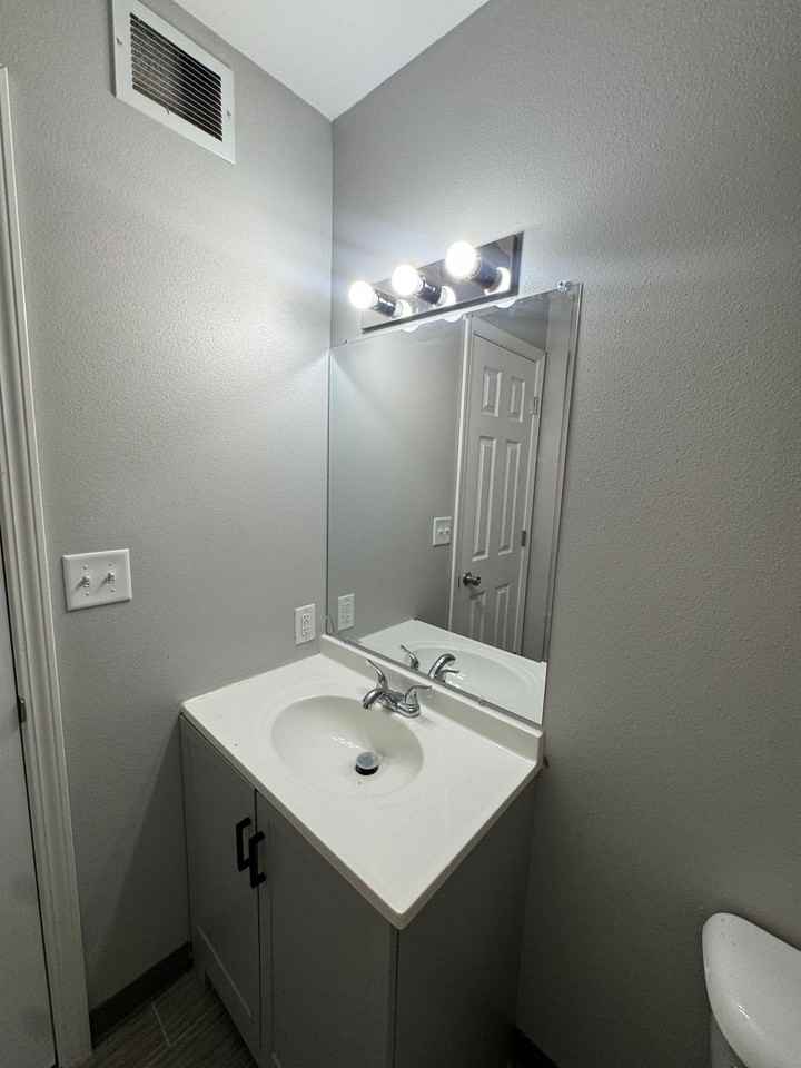Taylor's Place Apartments - Photo 5 of 24