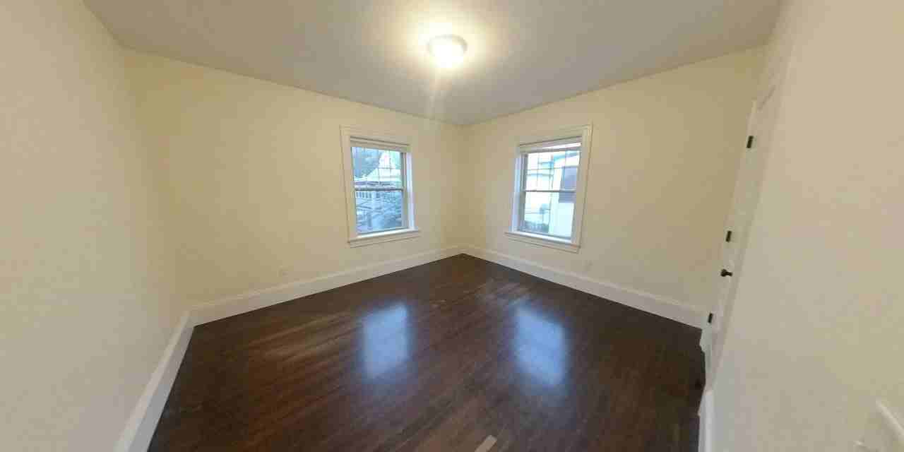 18 Commonwealth Ter #1 - Photo 6 of 12