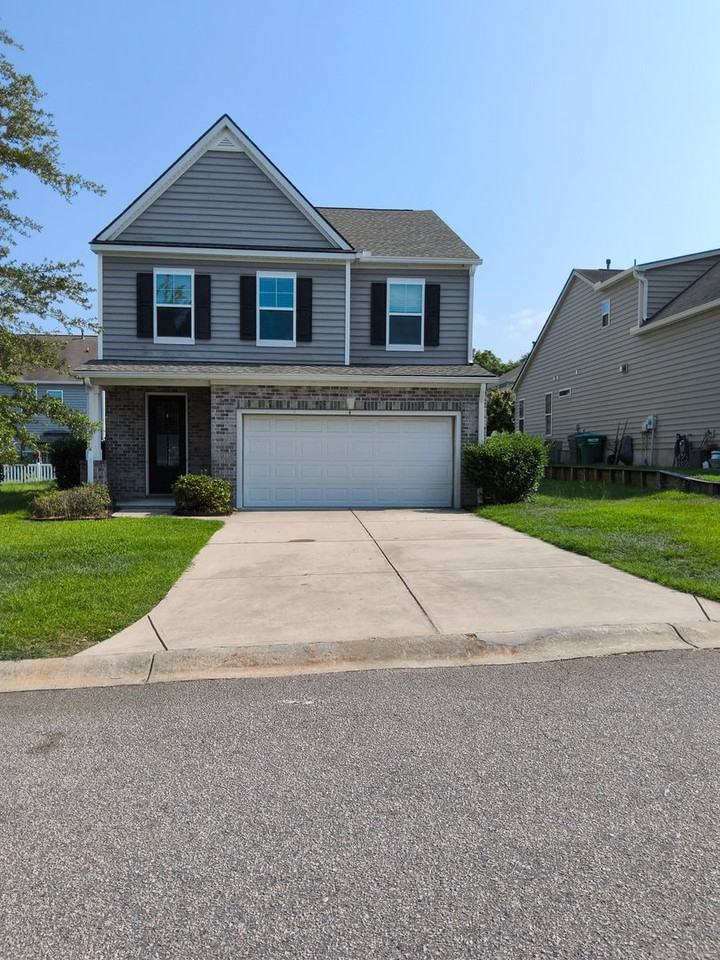4 Bradford Ct - Photo 2 of 50