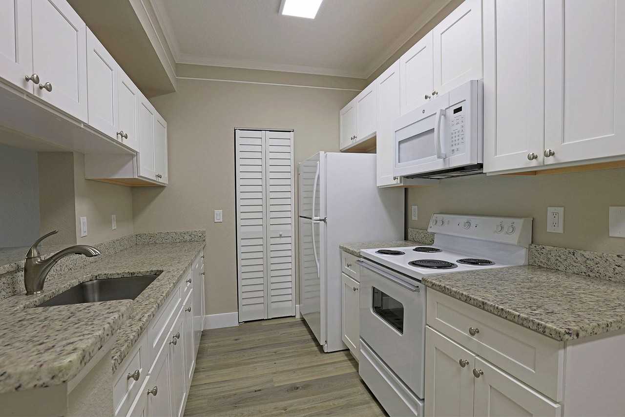 11540 11540 Villa Grand 1207 - Photo 2 of 15