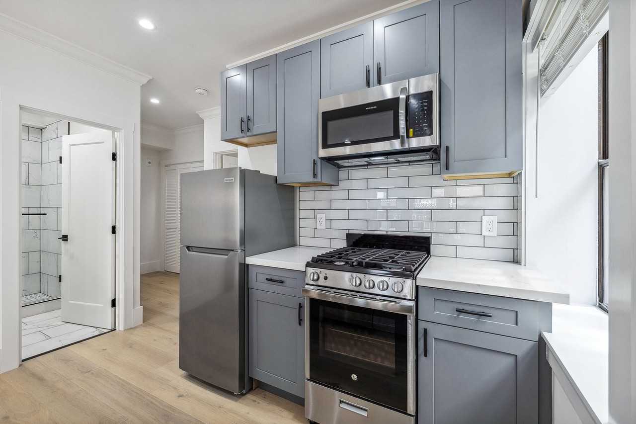 535 Taylor Street - Photo 7 of 33