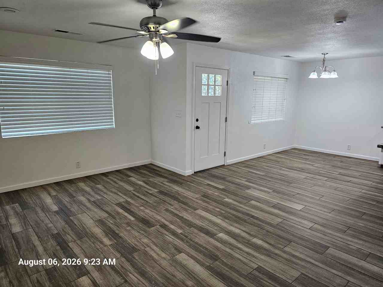 1553 E Stockham Ave - Photo 3 of 8