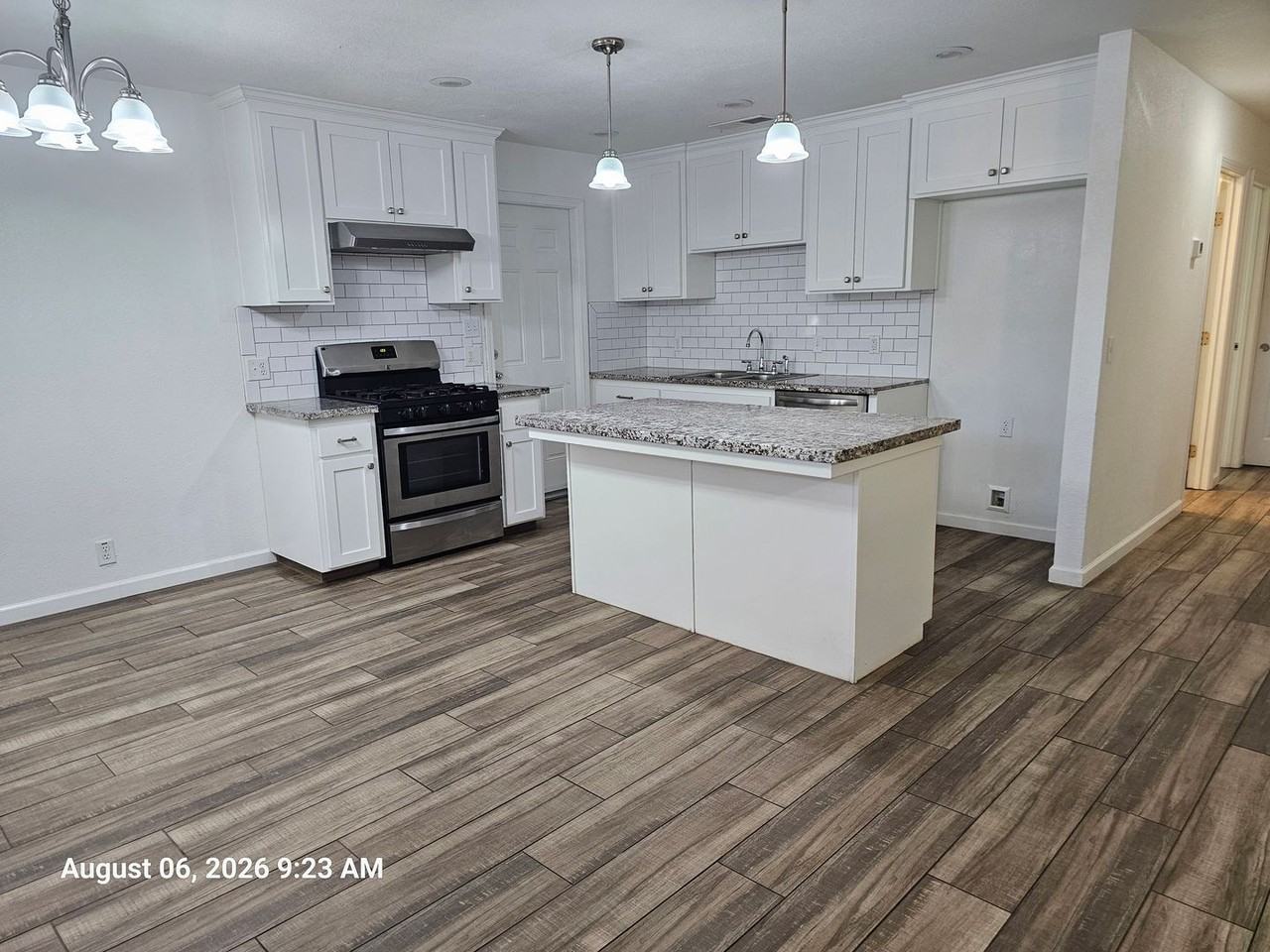1553 E Stockham Ave - Photo 5 of 8