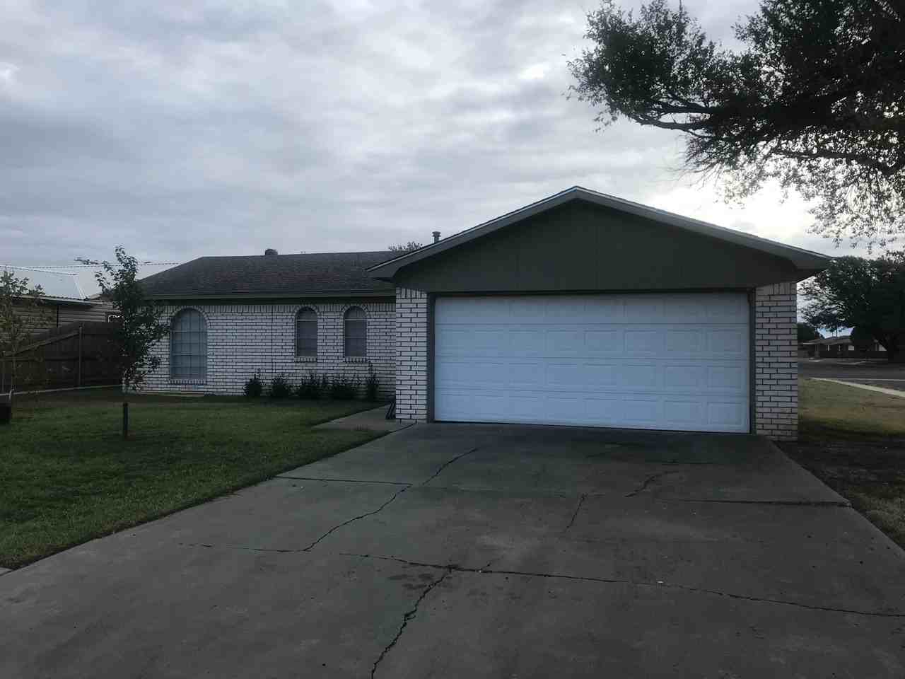 3215 Wind Song Dr - Photo 2 of 14