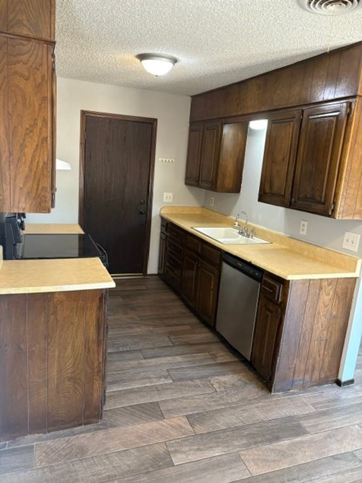 3215 Wind Song Dr - Photo 6 of 14