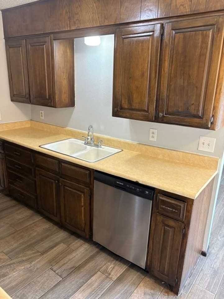 3215 Wind Song Dr - Photo 7 of 14