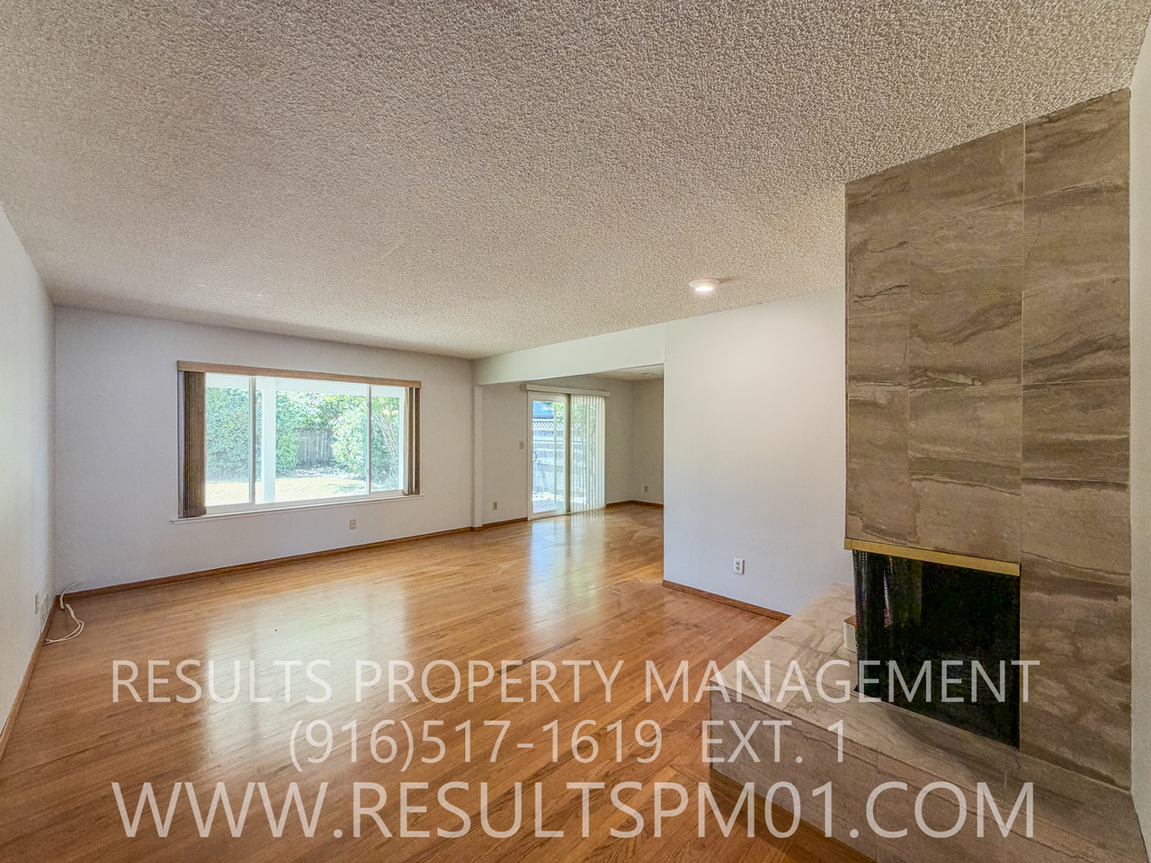 6936 Brookcrest Way - Photo 3 of 28