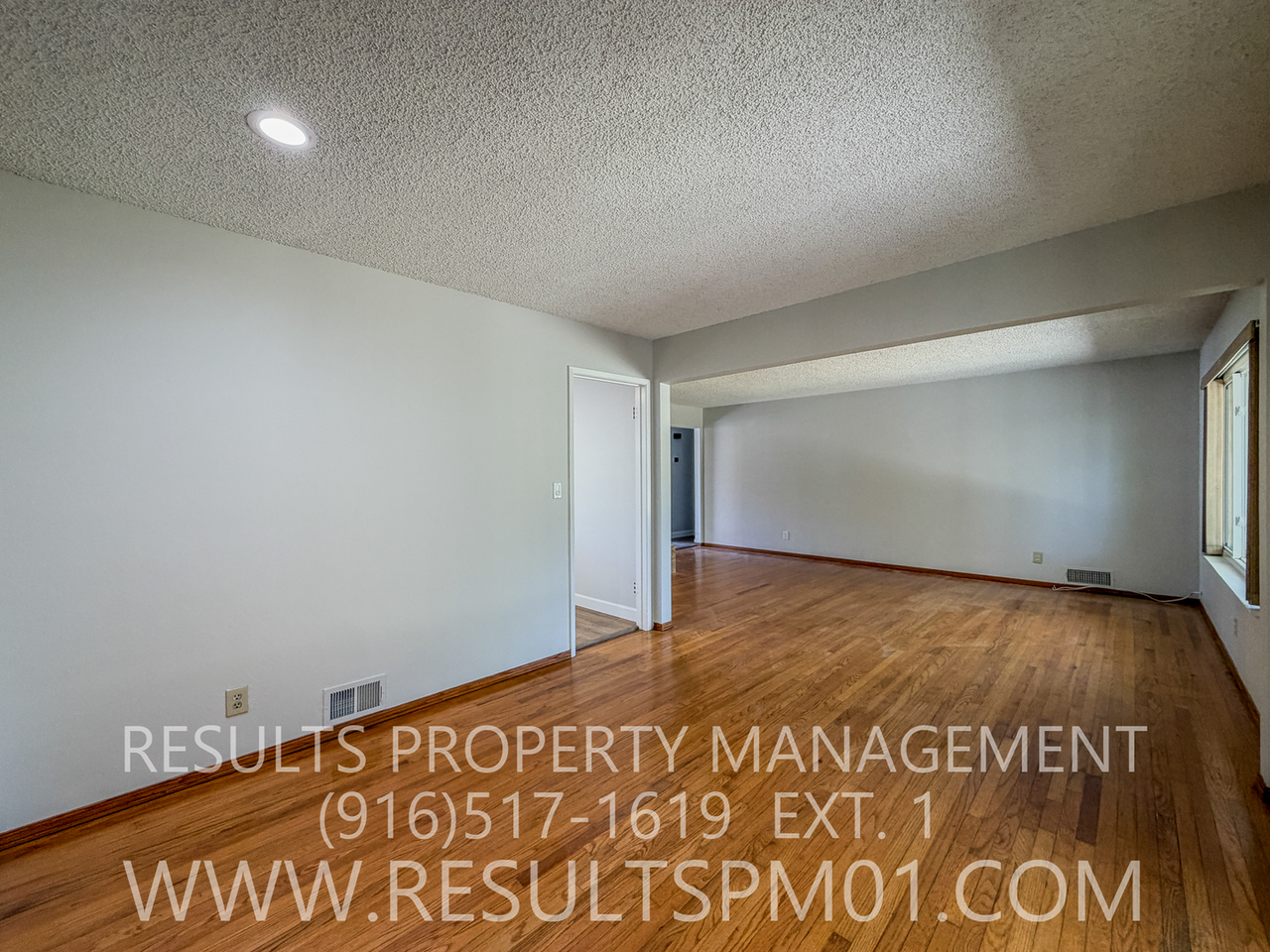 6936 Brookcrest Way - Photo 7 of 28