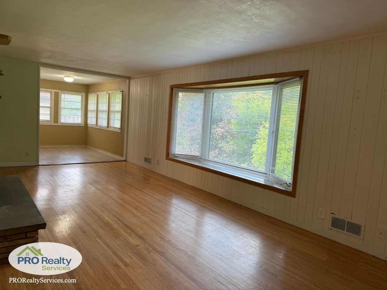 6532 5th Ave S - Photo 3 of 24
