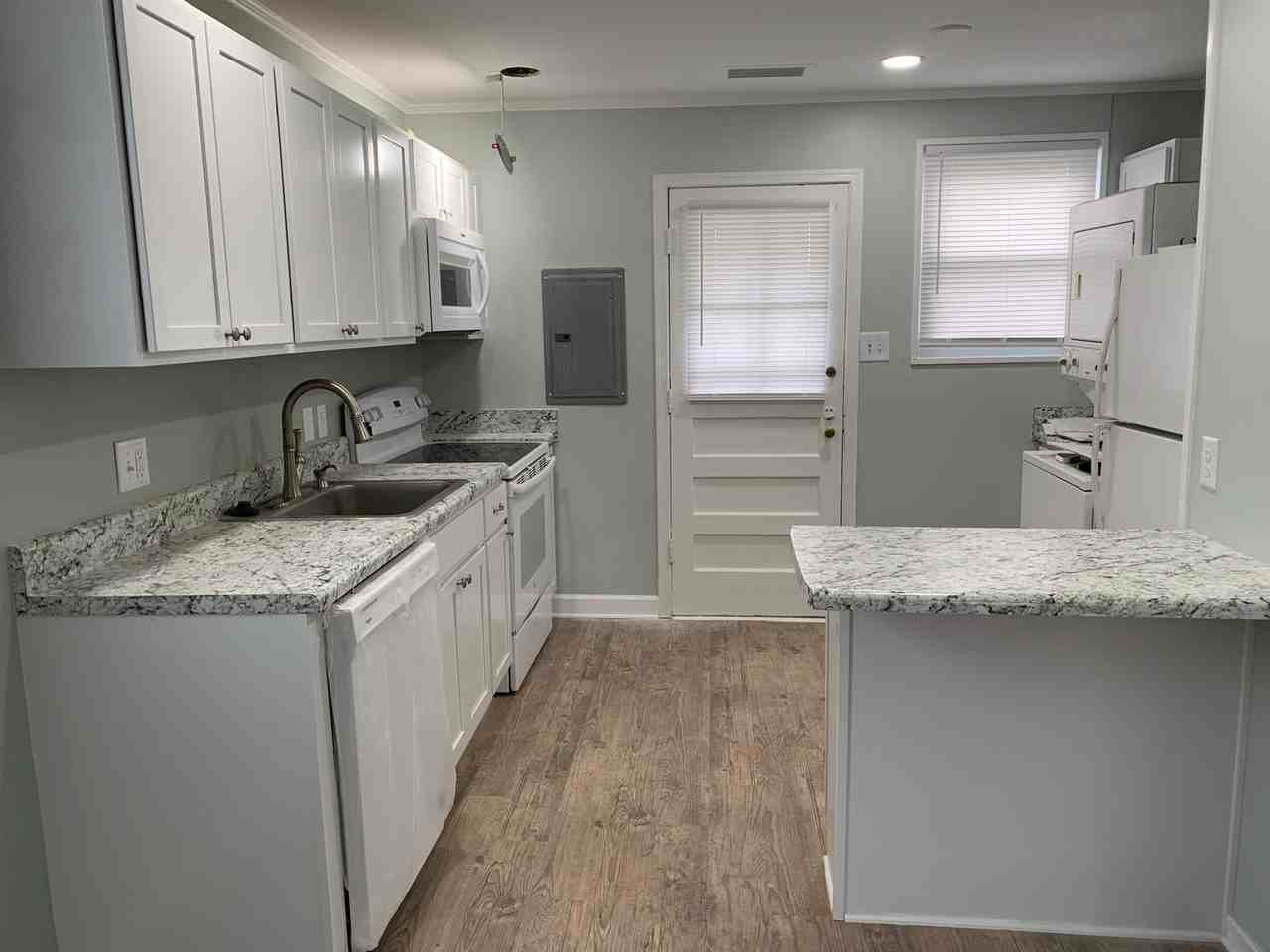 614 N Tremont Dr - Photo 3 of 7
