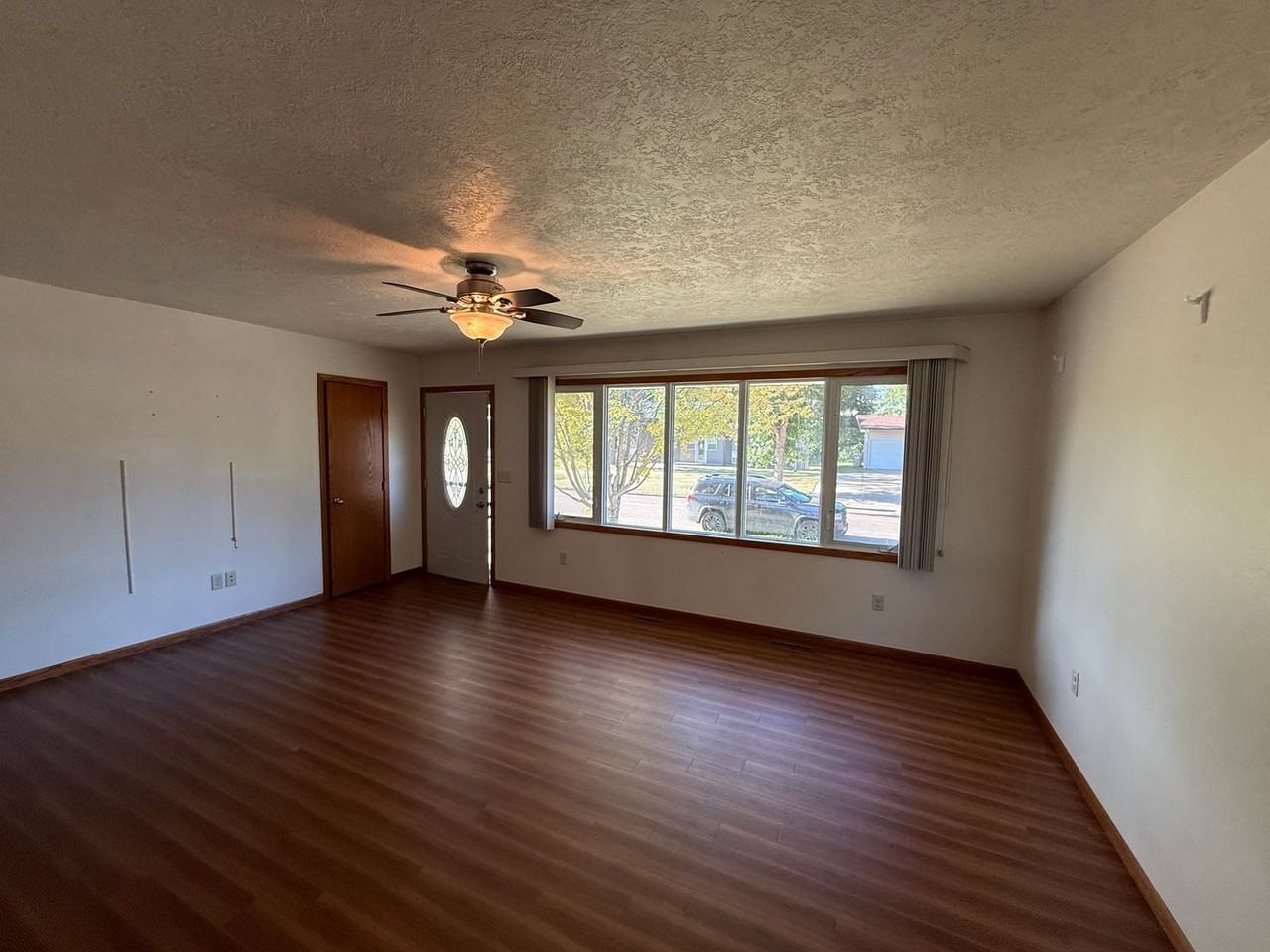 1815 3rd Ave Se - Photo 5 of 23