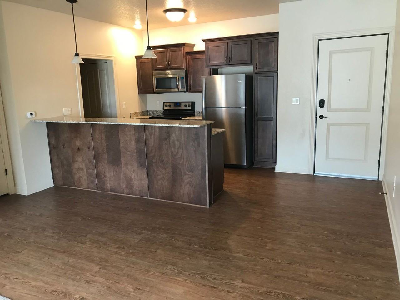 2810 Bobcat Dr - Photo 4 of 13