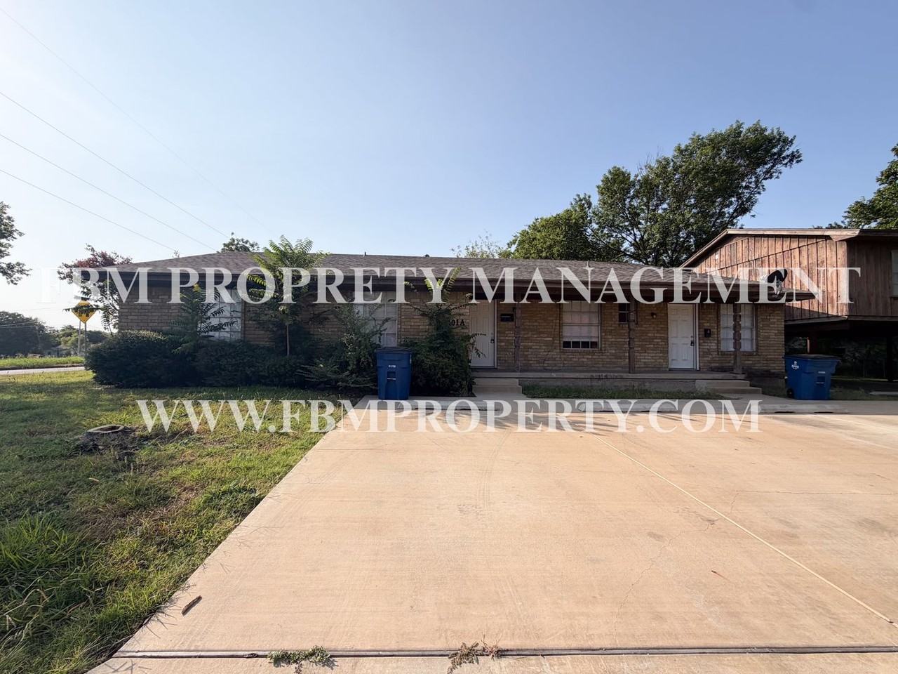 101 W Latimer St #A - Photo 3 of 19
