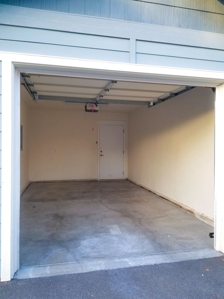 2513 Corona Ave #B - Photo 2 of 13