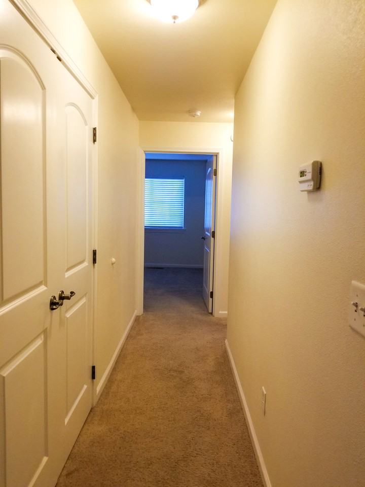 2513 Corona Ave #B - Photo 3 of 13