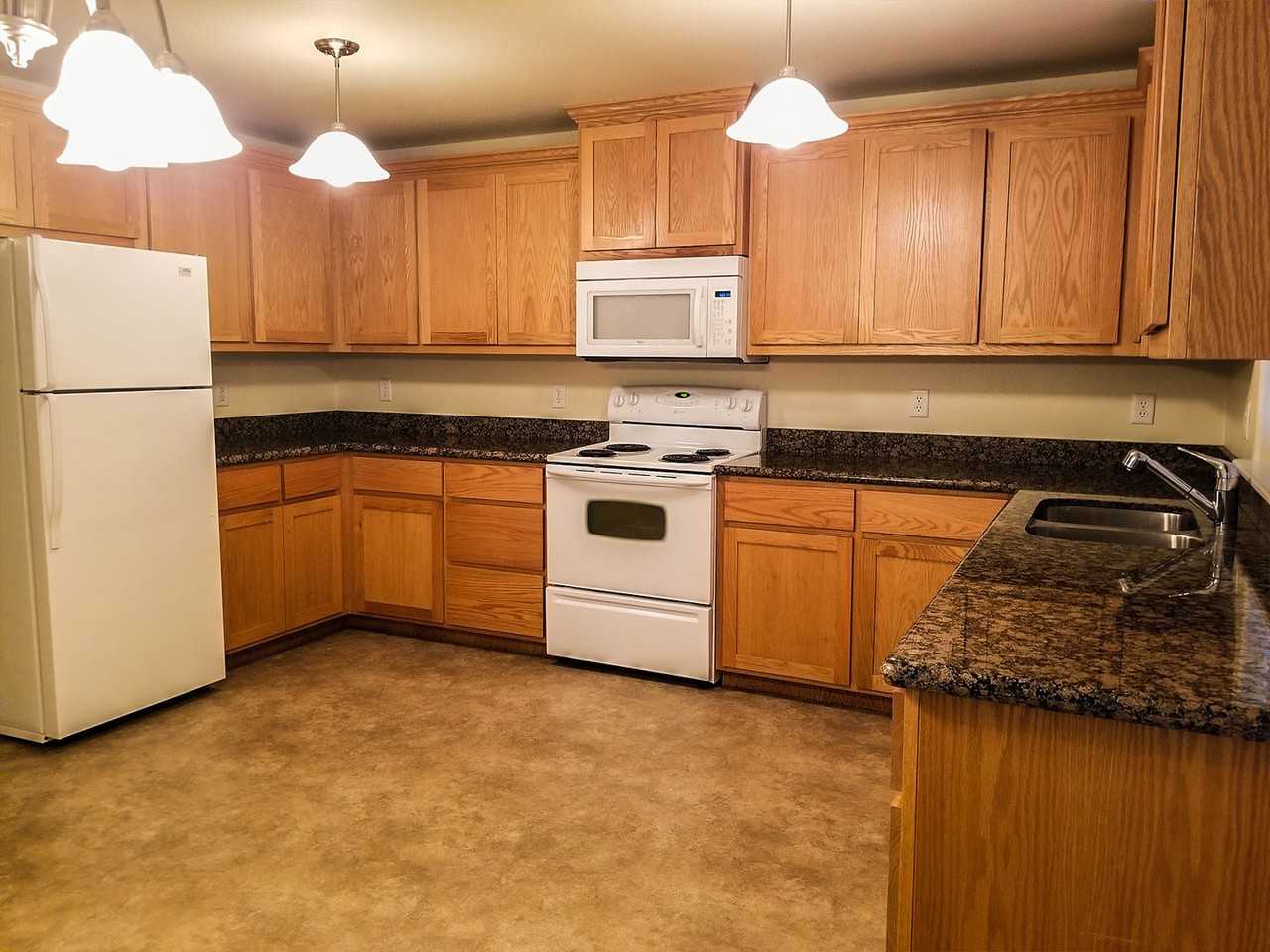 2513 Corona Ave #B - Photo 6 of 13