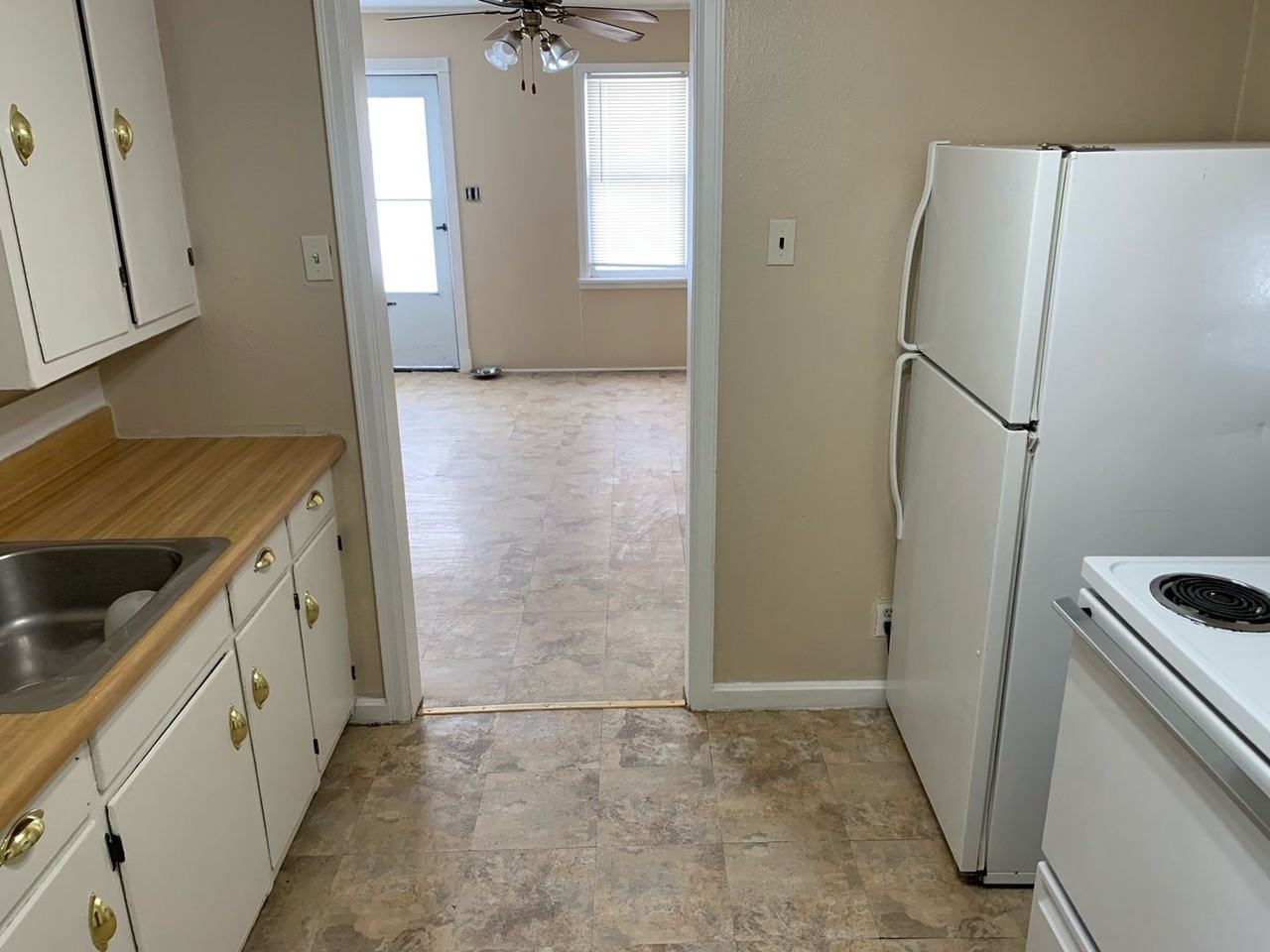 3817 S Ong St - Photo 5 of 11