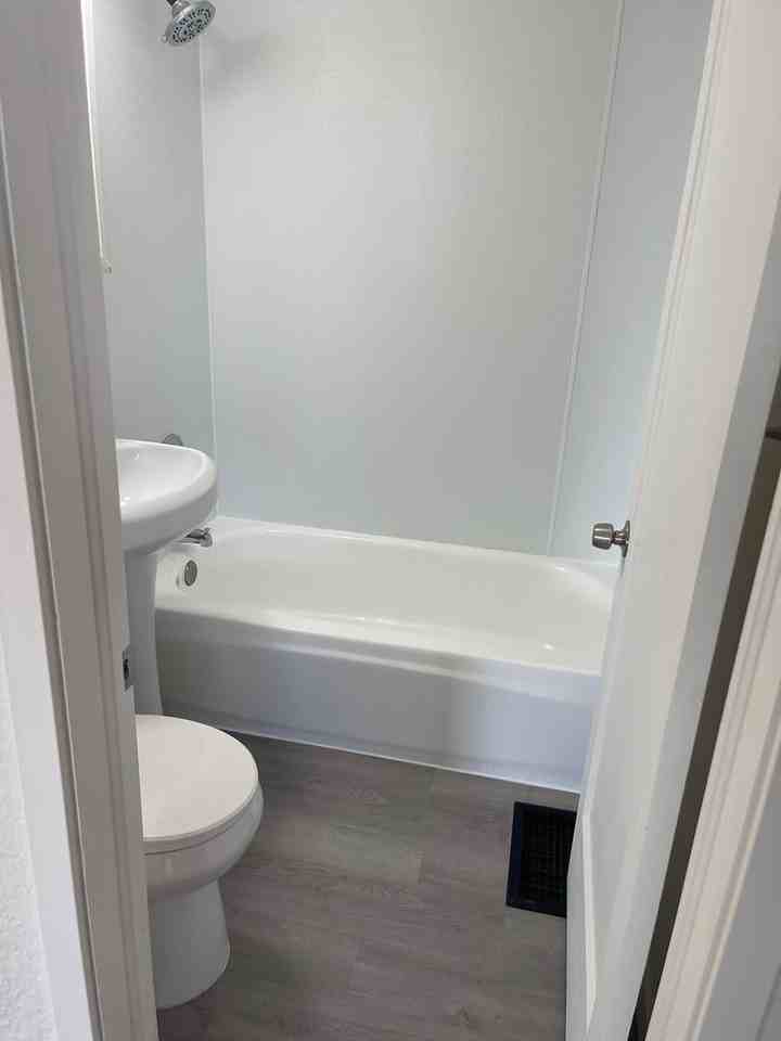 732 W Park St - Photo 4 of 16