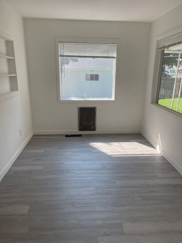 732 W Park St - Photo 7 of 16
