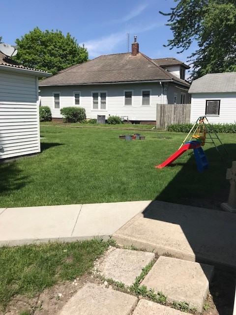 1122 W Mamie Eisenhower Ave - Photo 2 of 11