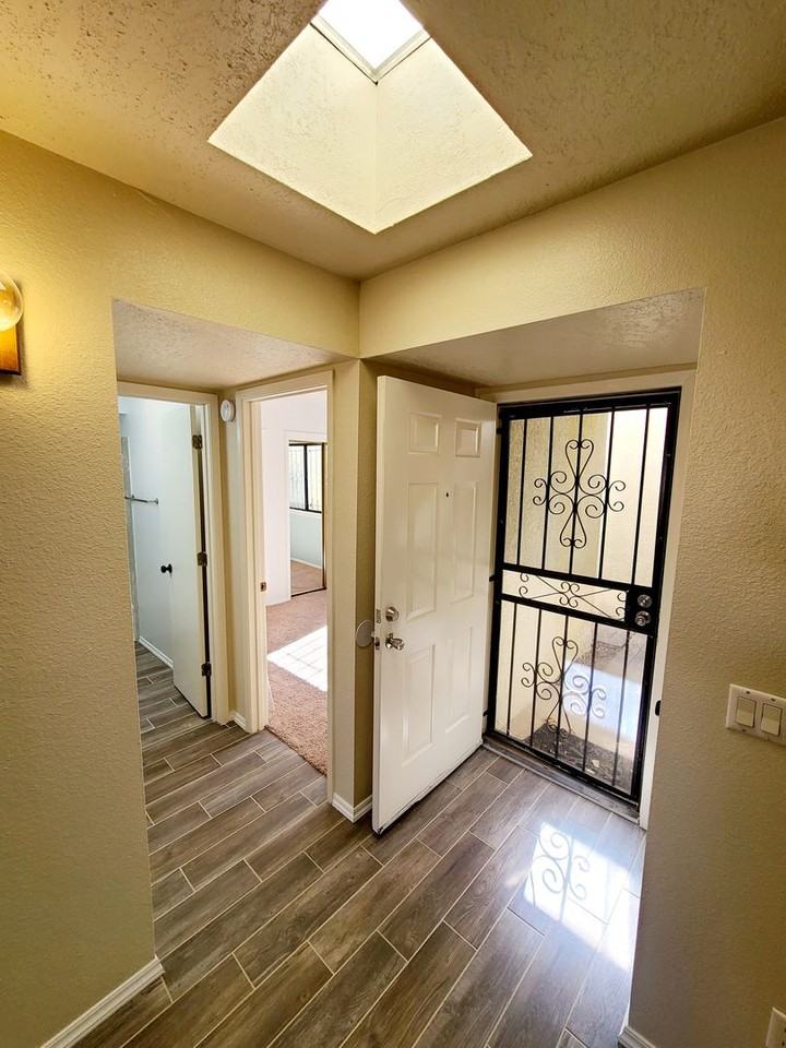 13119 Alice Ave Ne - Photo 2 of 20