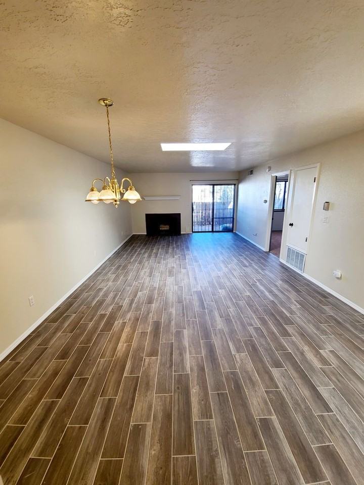 13119 Alice Ave Ne - Photo 3 of 20