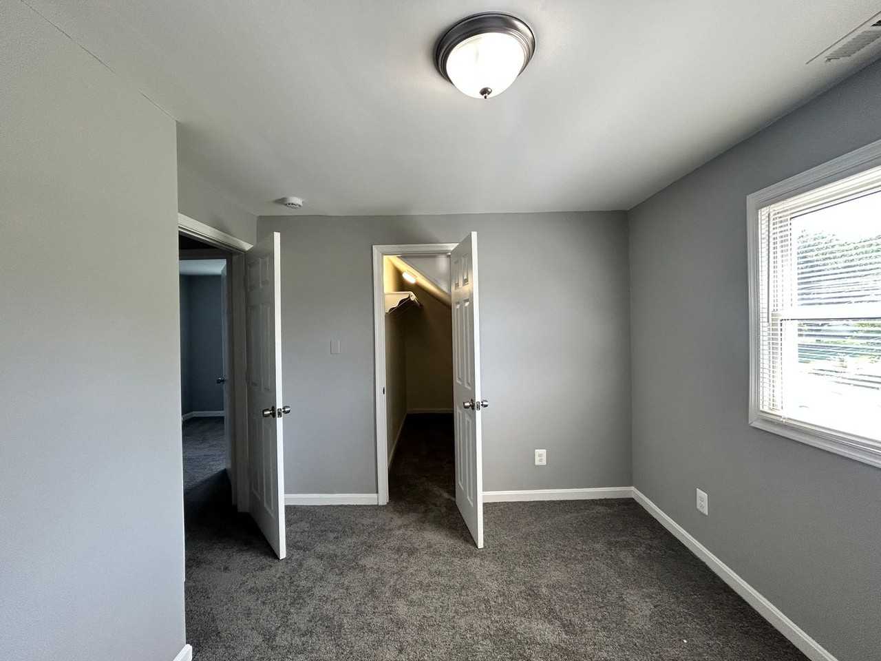 8022 Old Philadelphia Rd - Photo 4 of 13