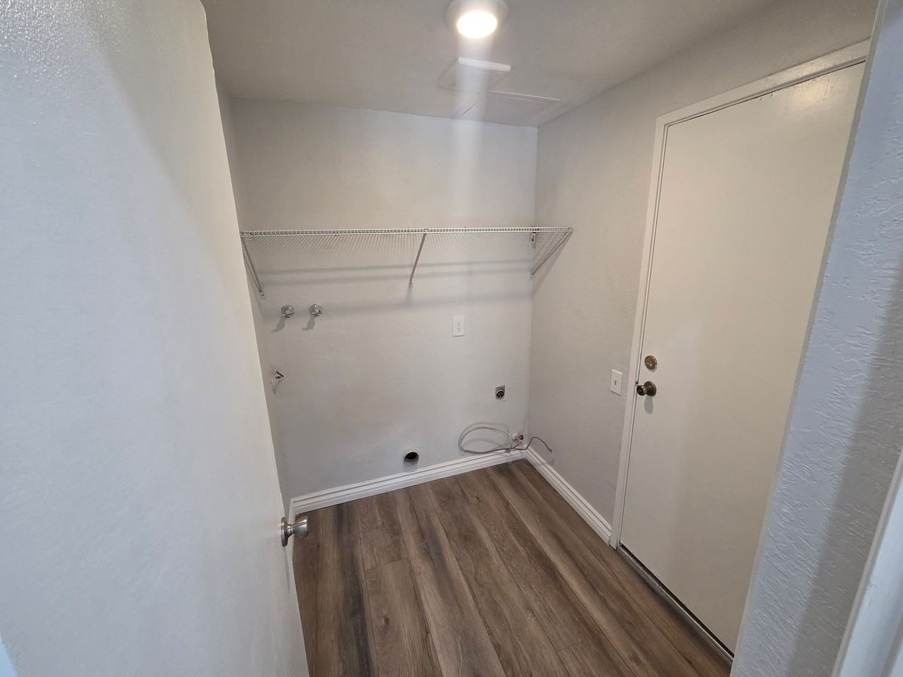 1826 Lochglen Ct - Photo 4 of 12