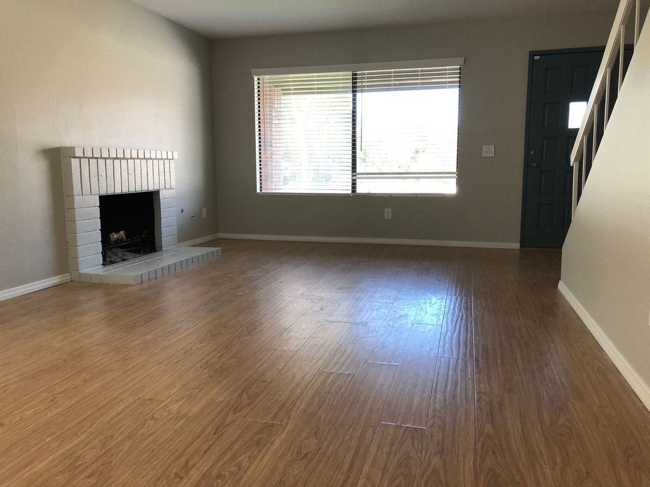 937 Woodgrove Dr - Photo 2 of 10