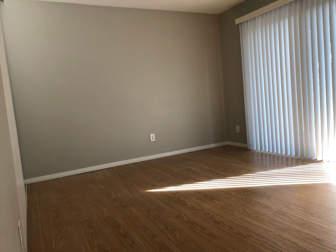 937 Woodgrove Dr - Photo 5 of 10