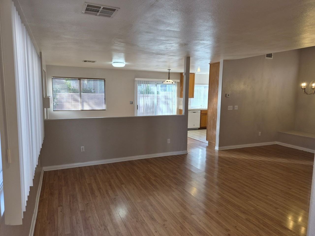 812 Bow Creek Ln - Photo 2 of 18