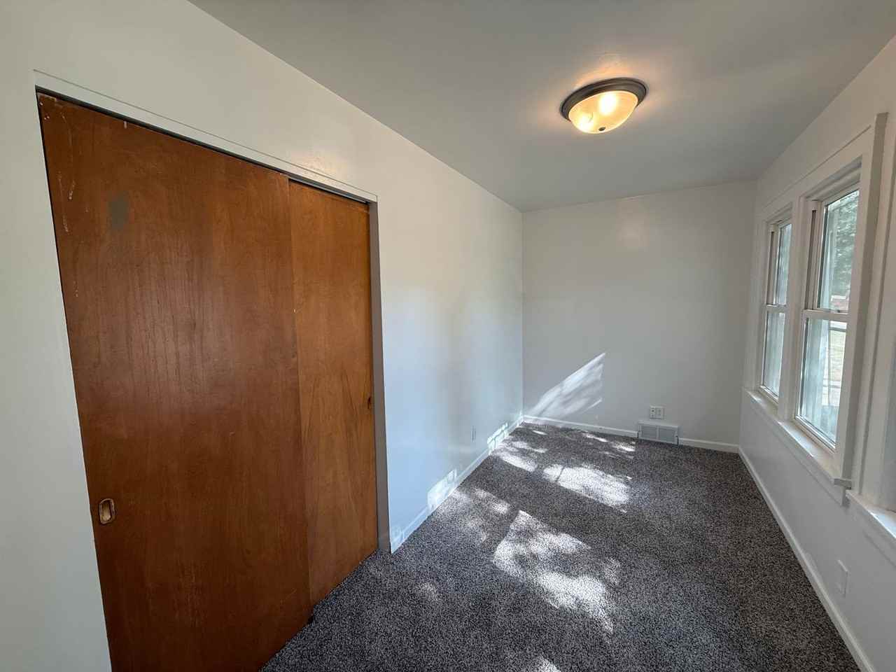 707 17th St Nw - Photo 5 of 19