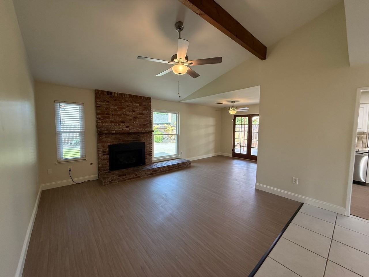 5801 Baywood St - Photo 3 of 14