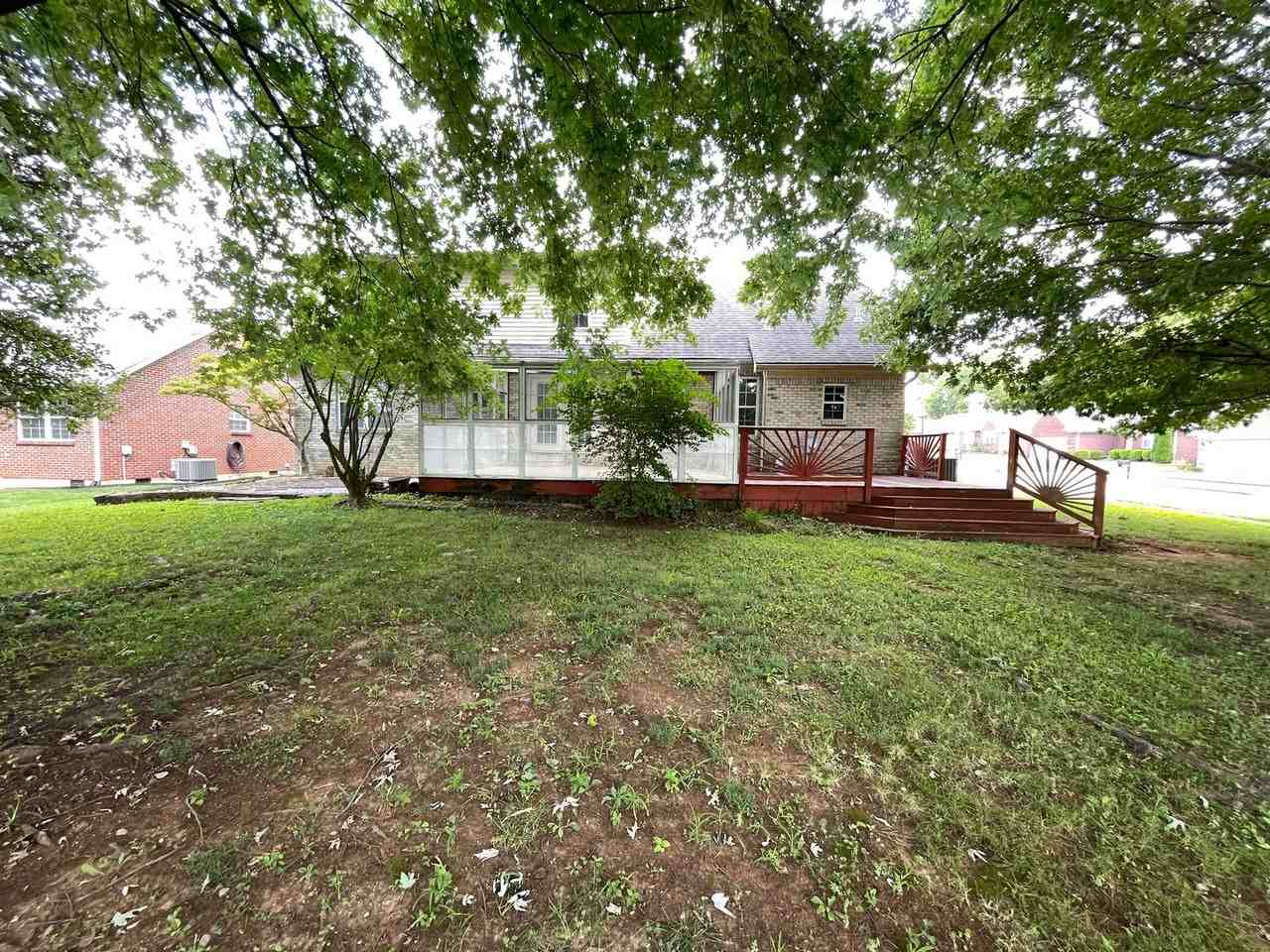 3914 Stone Hollow Dr - Photo 4 of 39