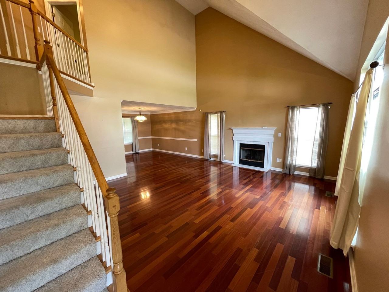 3914 Stone Hollow Dr - Photo 6 of 39