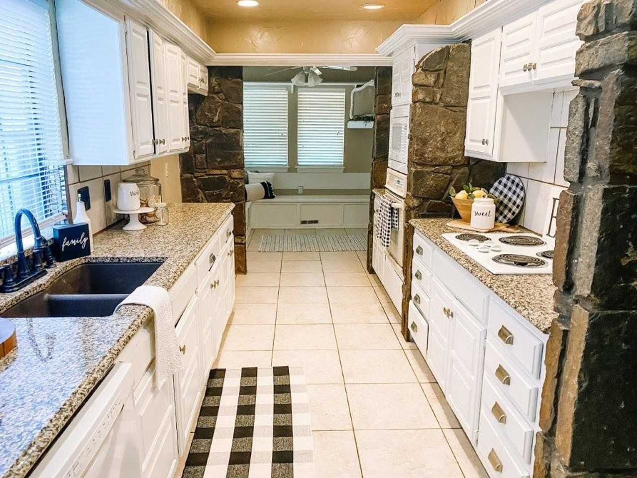 2648 Sw 109th St - Photo 3 of 29