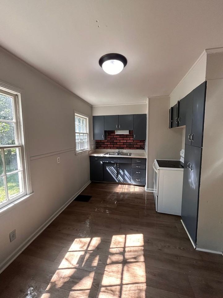 4500 Plaza Dr - Photo 3 of 7