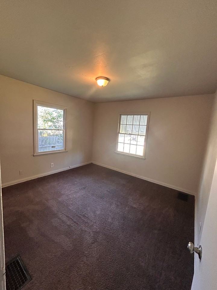 4500 Plaza Dr - Photo 5 of 7