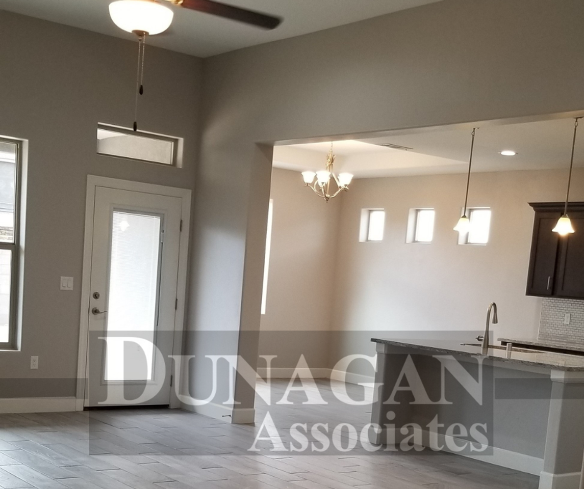 401 Baler Ln - Photo 4 of 17