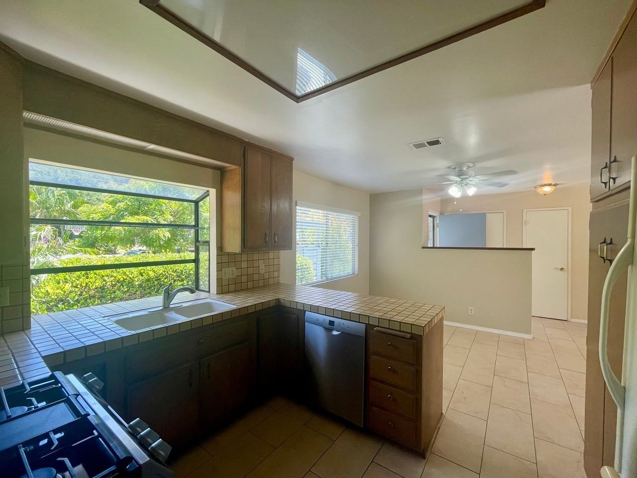 1061 Via Regina - Photo 6 of 25