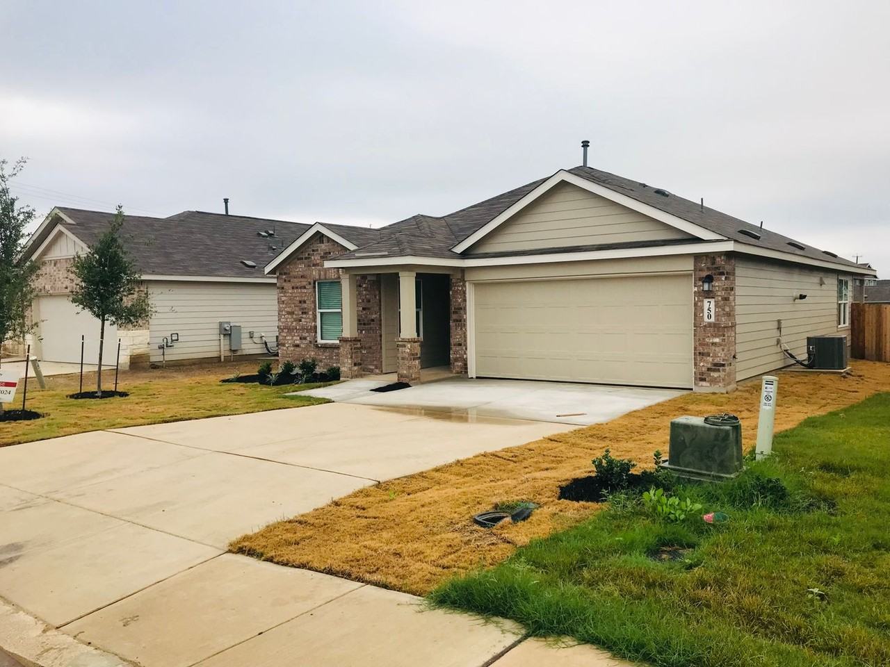 750 Haas Way - Photo 4 of 19
