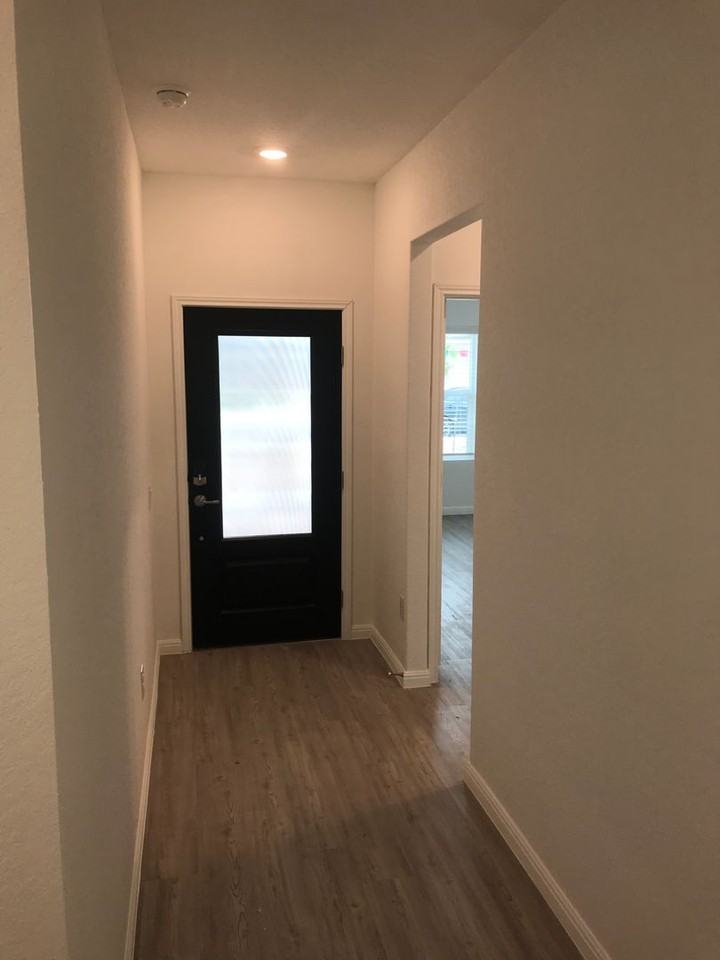 750 Haas Way - Photo 6 of 19